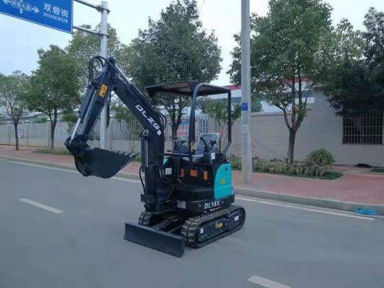 DL18X微型挖掘機(jī)--熱銷