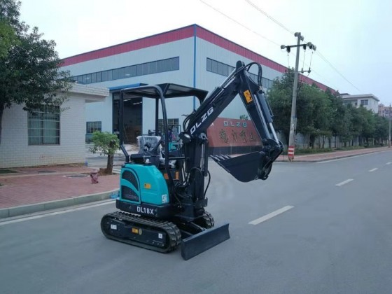 DL18X微型挖掘機(jī)--熱銷